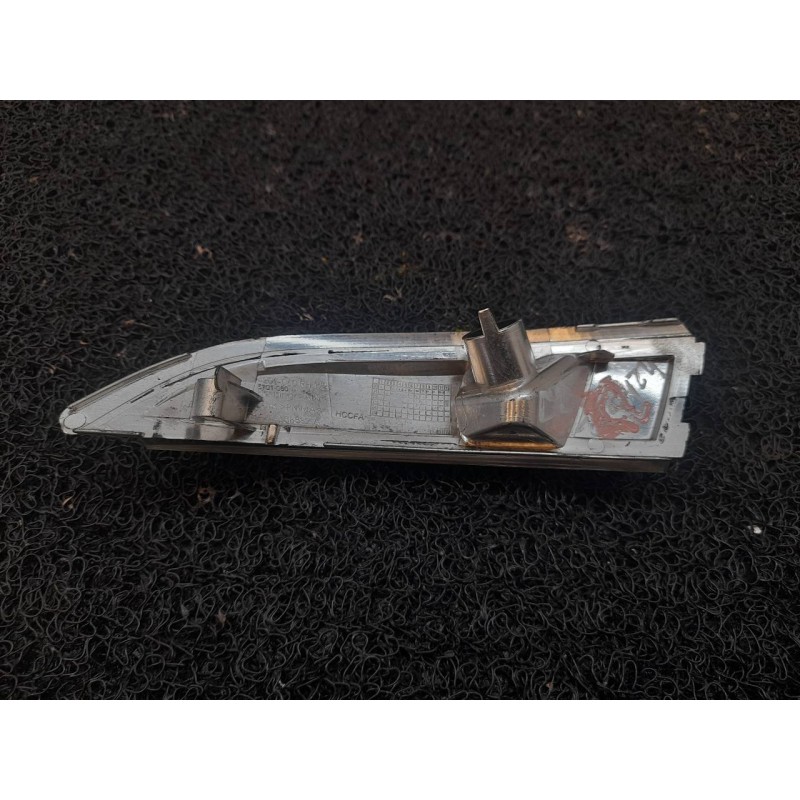 Recambio de piloto retrovisor derecho para ford b-max titanium referencia OEM IAM 8A6113B382A - Blanco 3