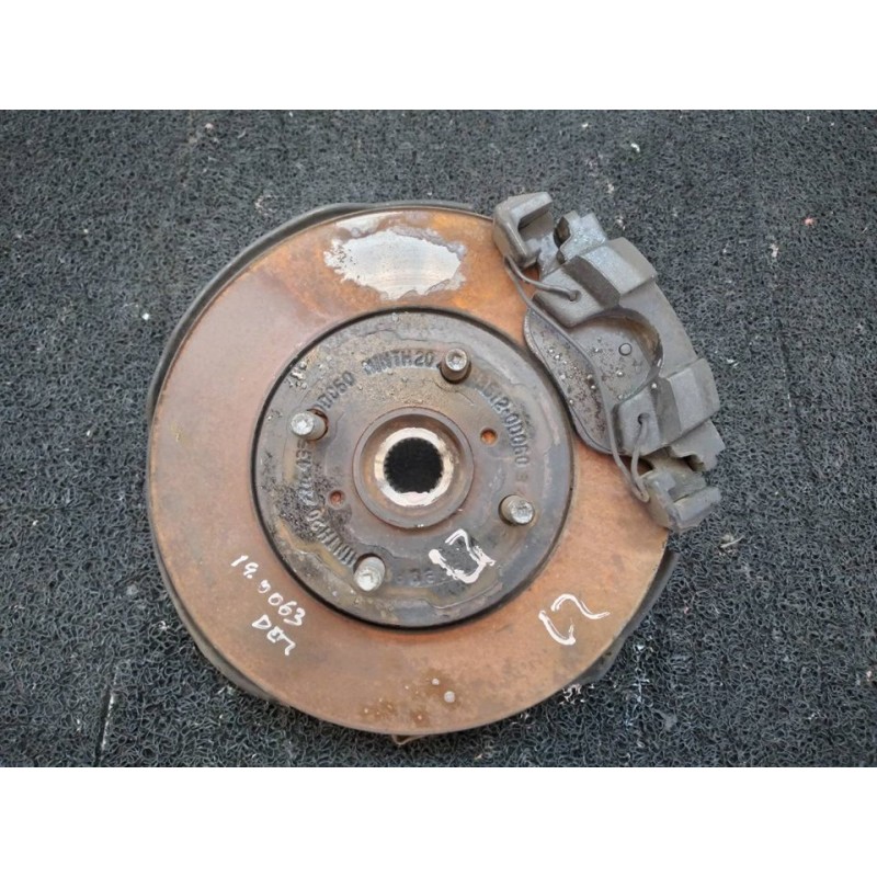 Recambio de mangueta delantera derecha para toyota yaris ts referencia OEM IAM   