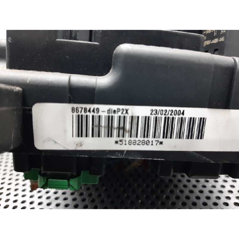 Recambio de caja reles / fusibles para volvo s60 berlina 2.4 d referencia OEM IAM 8678449 518828017 2