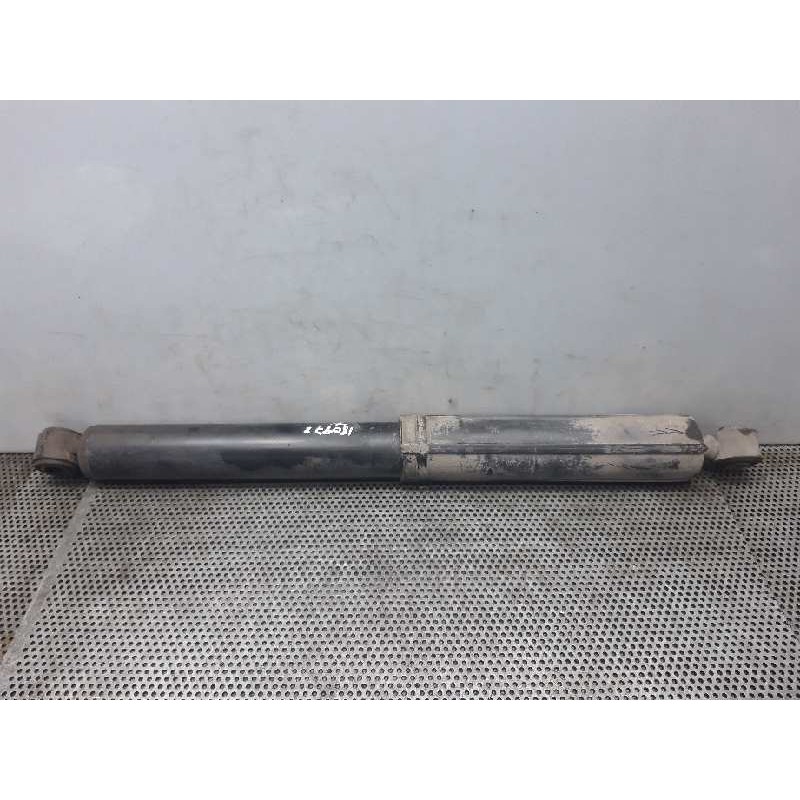 Recambio de amortiguador trasero izquierdo para nissan interstar mod. 04 (x70) caja cerrada, l 1 h 2, techo referencia OEM IAM  