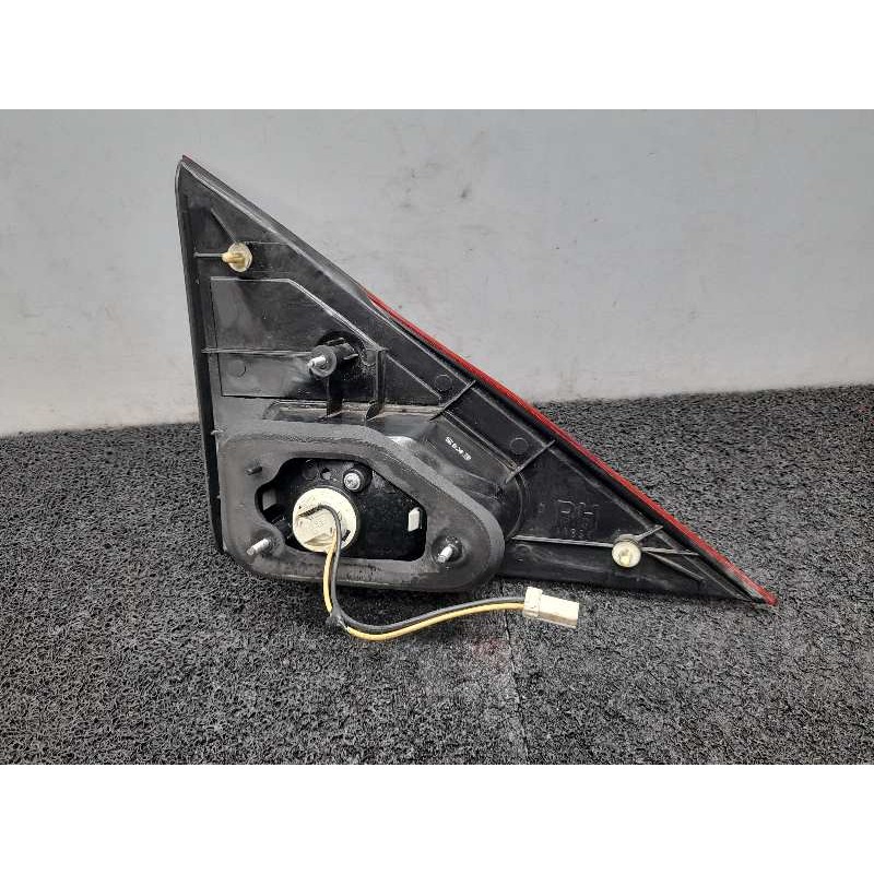 Recambio de piloto trasero derecho interior para ssangyong rodius xdi referencia OEM IAM - Negro 2