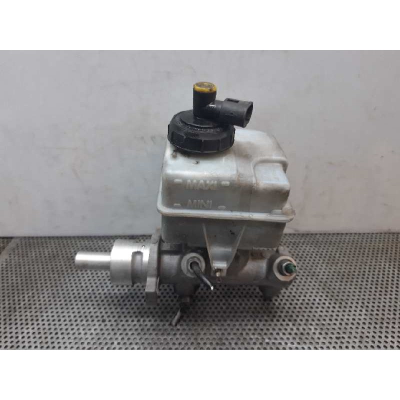 Recambio de bomba freno para nissan interstar mod. 04 (x70) caja cerrada, l 1 h 2, techo referencia OEM IAM 243605B  