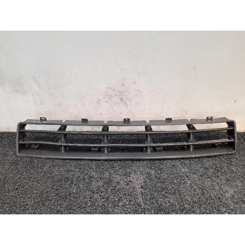 Recambio de rejilla paragolpes central para volkswagen golf iv berlina (1j1) advance referencia OEM IAM   