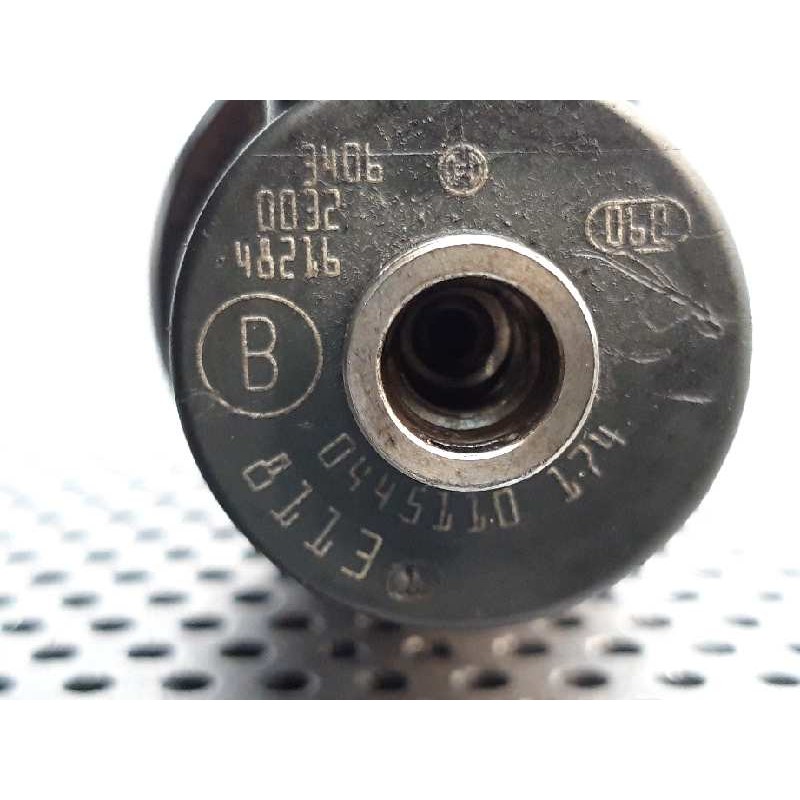 Recambio de inyector para opel astra h berlina elegance referencia OEM IAM 0445110174 4