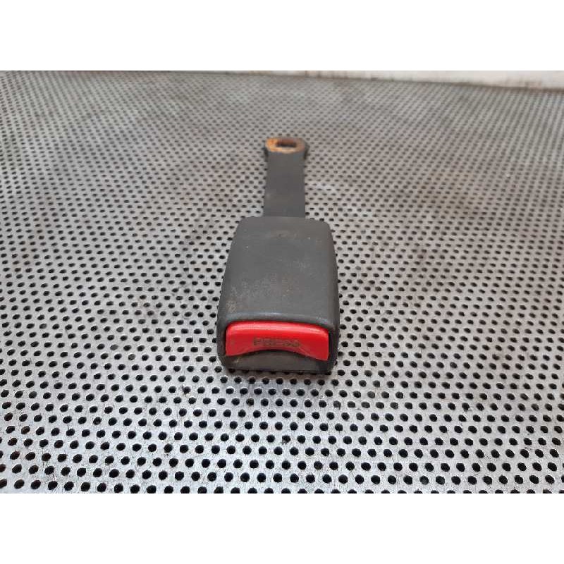Recambio de enganche cinturon delantero izquierdo para nissan almera (n16/e) line up referencia OEM IAM   