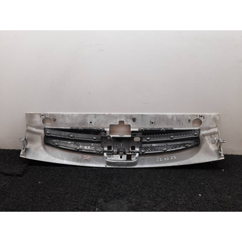 Recambio de rejilla delantera para peugeot partner (s2) combiespace referencia OEM IAM 9644758577 9644758777 - Blanco 3