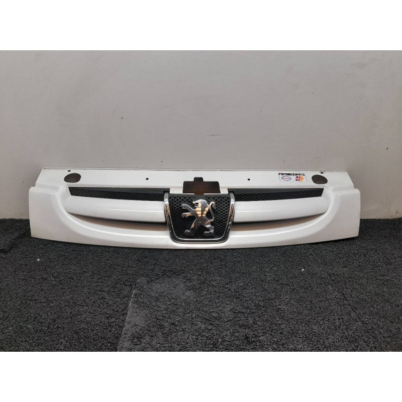 Recambio de rejilla delantera para peugeot partner (s2) combiespace referencia OEM IAM 9644758577 9644758777 - Blanco 6