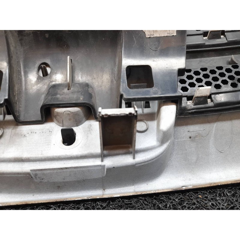 Recambio de rejilla delantera para peugeot partner (s2) combiespace referencia OEM IAM 9644758577 9644758777 - Blanco 7