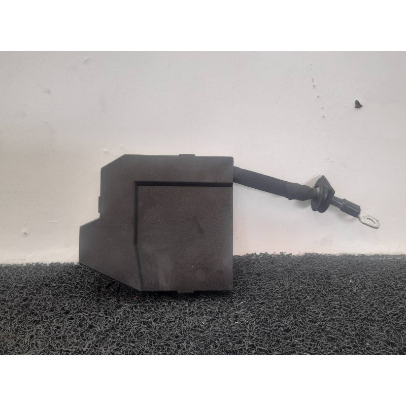 Recambio de caja reles / fusibles para peugeot 3008 allure referencia OEM IAM 453670101  