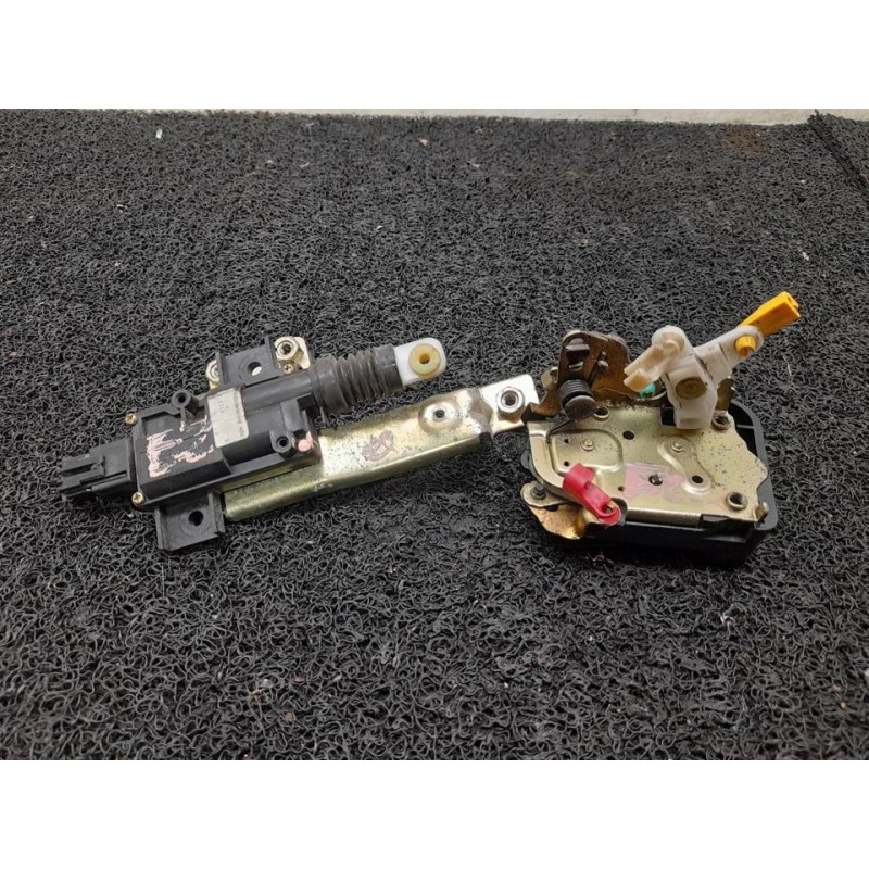 Recambio de cerradura puerta trasera izquierda para chrysler pt cruiser (pt) 2.0 limited referencia OEM IAM   
