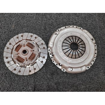 KIT EMBRAGUE 323056710 LUK