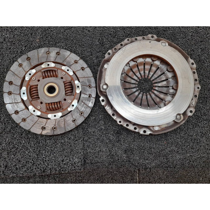 Recambio de kit embrague para skoda fabia (6y2/6y3) comfort line referencia OEM IAM 323056710  LUK - Negro 3
