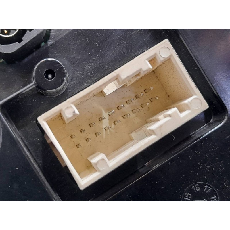 Recambio de cuadro instrumentos para peugeot 3008 allure referencia OEM IAM 9828150380 2