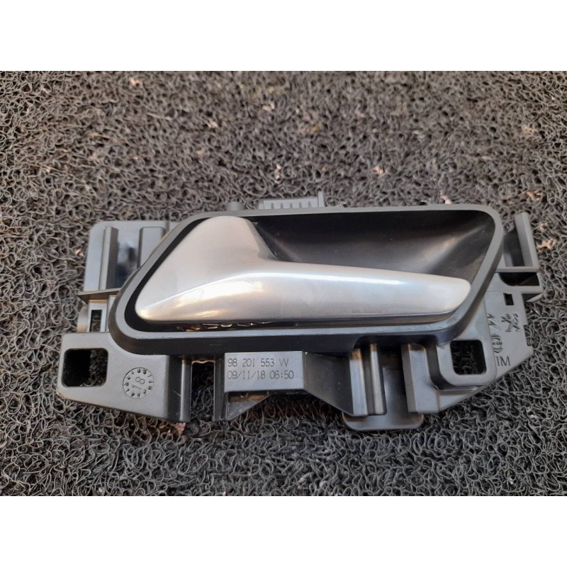 Recambio de maneta interior delantera izquierda para peugeot 3008 allure referencia OEM IAM 98201553W  