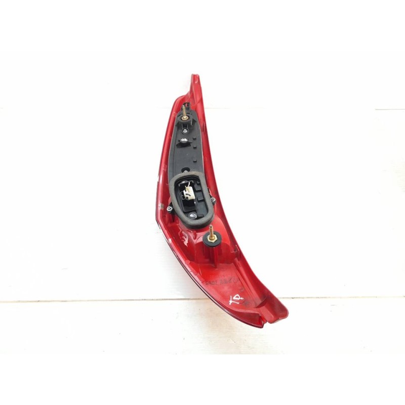 Recambio de piloto trasero derecho para fiat punto berlina (188) 1.2 8v active referencia OEM IAM - Blanco 2