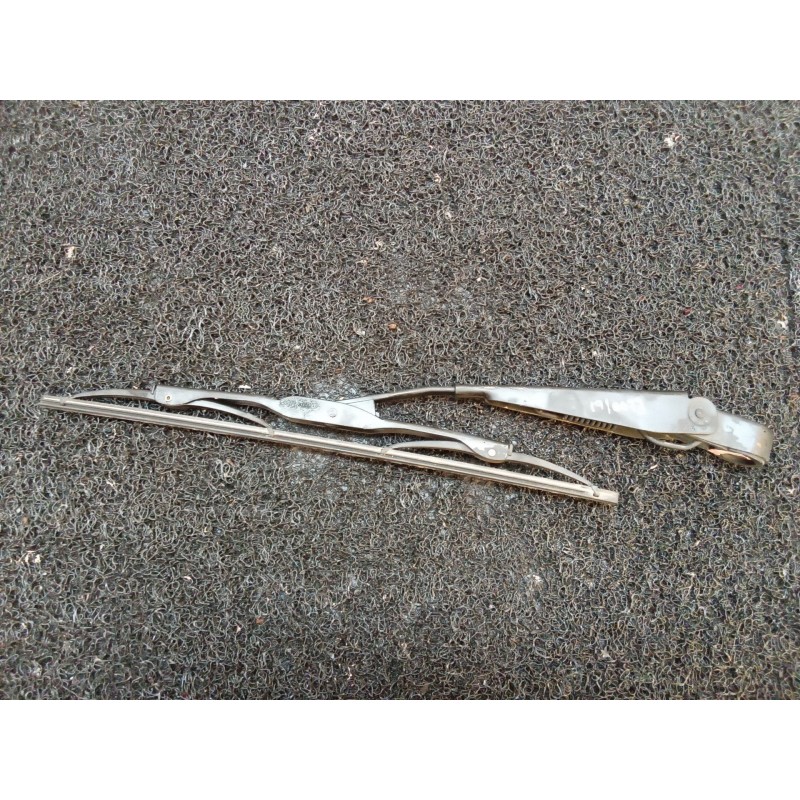 Recambio de brazo limpia trasero para ssangyong rodius xdi limited awd referencia OEM IAM   