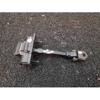 RETENEDOR PUERTA DELANTERA IZQUIERDA 