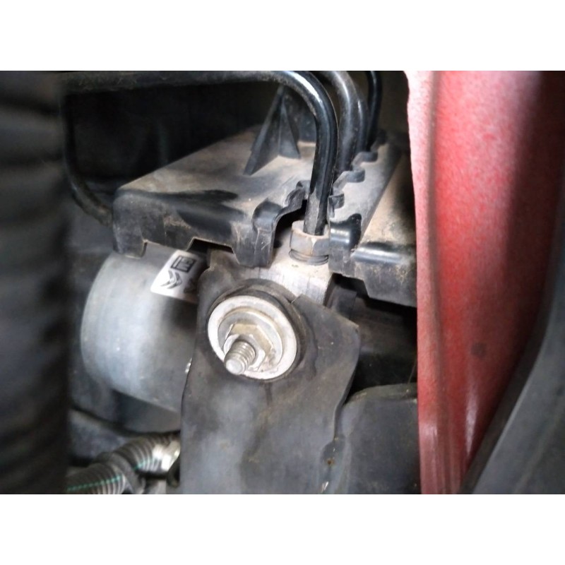 Recambio de abs para opel crossland x innovation referencia OEM IAM 9826051380 3557994 - Rojo 2