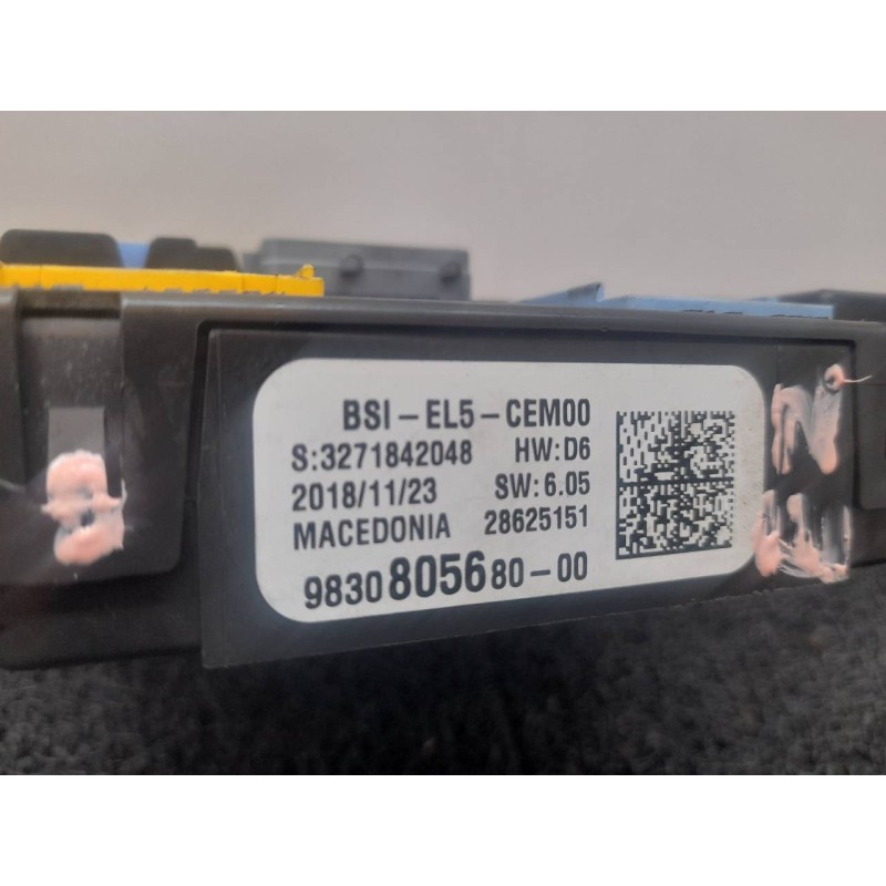 Recambio de caja reles / fusibles para peugeot 3008 allure referencia OEM IAM 9830805680 3271842048 3