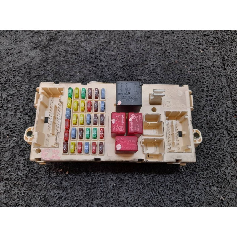 Recambio de caja reles / fusibles para alfa romeo brera (177) 2.2 jts 16v selective sky view referencia OEM IAM 60694593 5012027