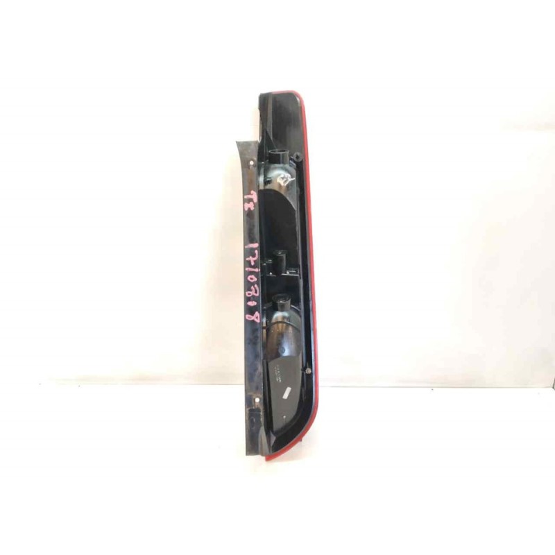 Recambio de piloto trasero izquierdo para ford focus lim. (cb4) titanium referencia OEM IAM - Blanco 2