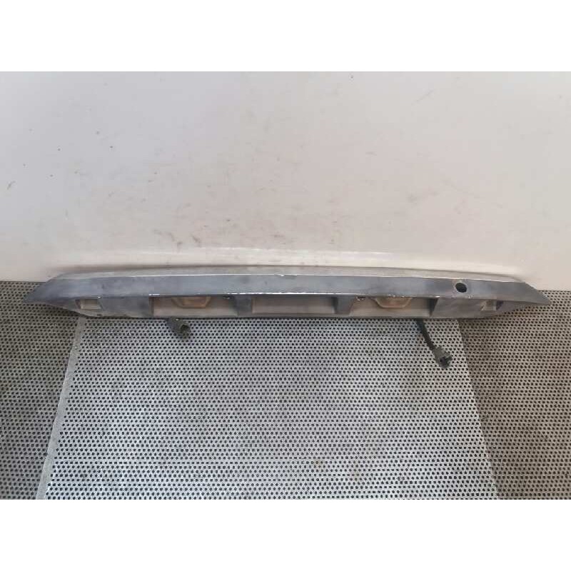Recambio de molduras traseras para kia carens 1.8 ls monovolumen referencia OEM IAM   