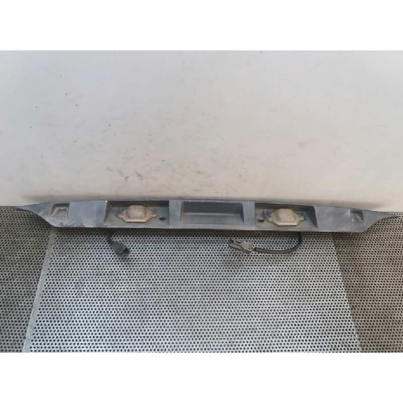 Recambio de molduras traseras para kia carens 1.8 ls monovolumen referencia OEM IAM - Azul 2