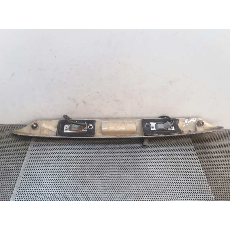 Recambio de molduras traseras para kia carens 1.8 ls monovolumen referencia OEM IAM - Azul 3