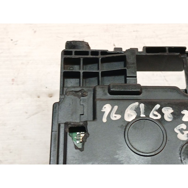 Recambio de caja reles / fusibles para citroën c4 coupé (la_) 1.4 16v referencia OEM IAM - Negro 2