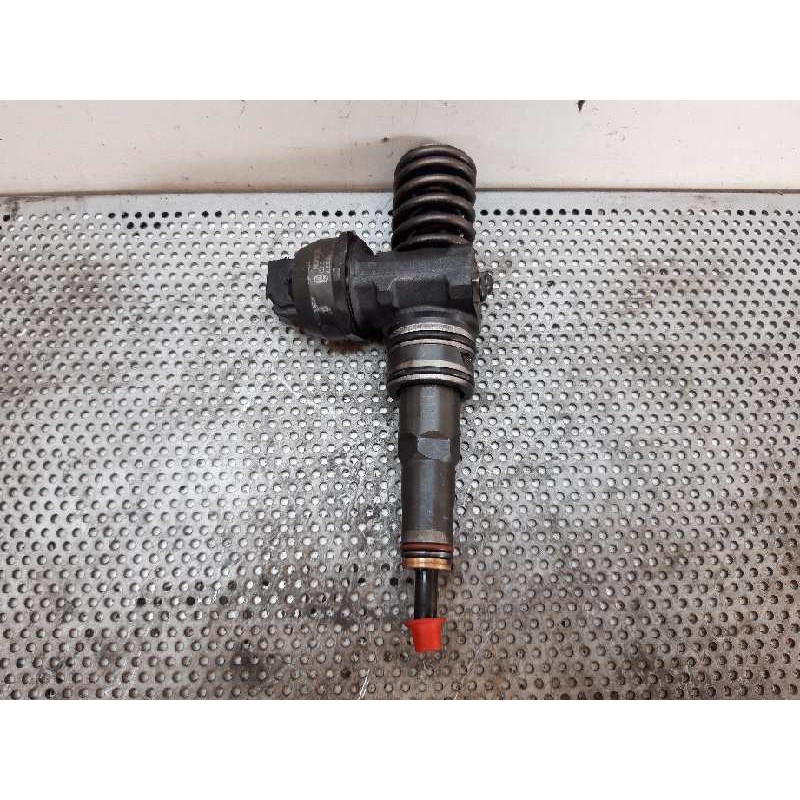 Recambio de inyector para volkswagen polo (9n1) highline referencia OEM IAM 0414720037  