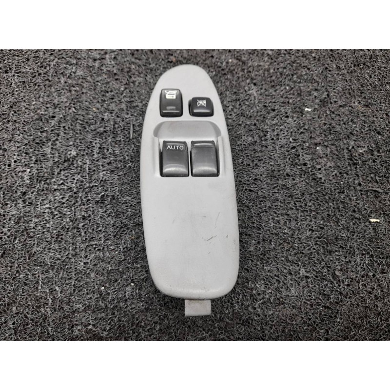 Recambio de mando elevalunas delantero izquierdo para nissan almera tino (v10m) acenta referencia OEM IAM   