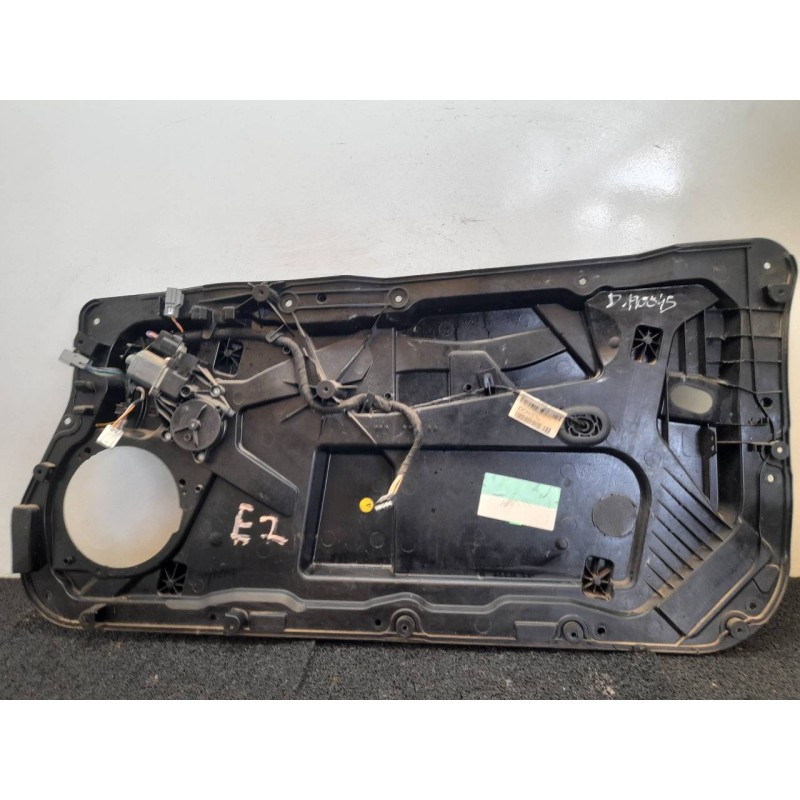 Recambio de elevalunas delantero derecho para ford fiesta (cb1) sport referencia OEM IAM 8A61B23200BL  