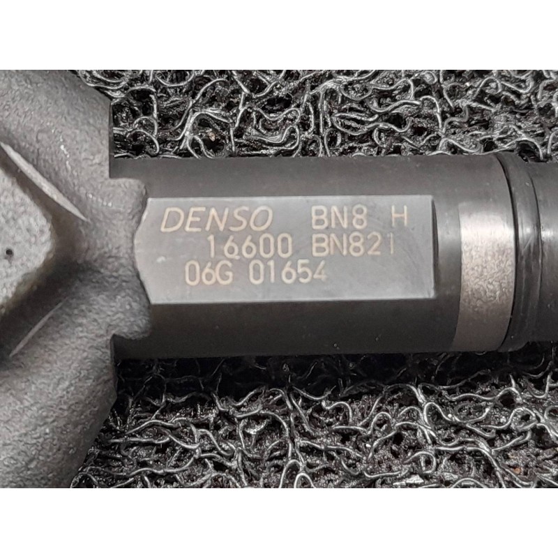 Recambio de inyector para nissan almera tino (v10m) acenta referencia OEM IAM 16600BN821  DENSO 4