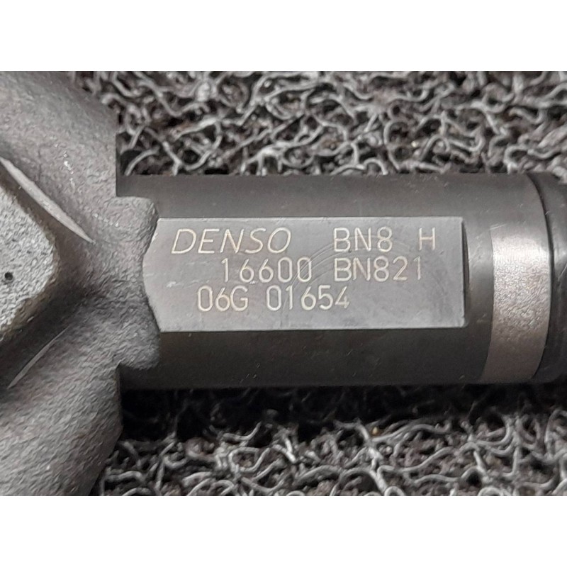 Recambio de inyector para nissan almera tino (v10m) acenta referencia OEM IAM 16600BN821  DENSO 2