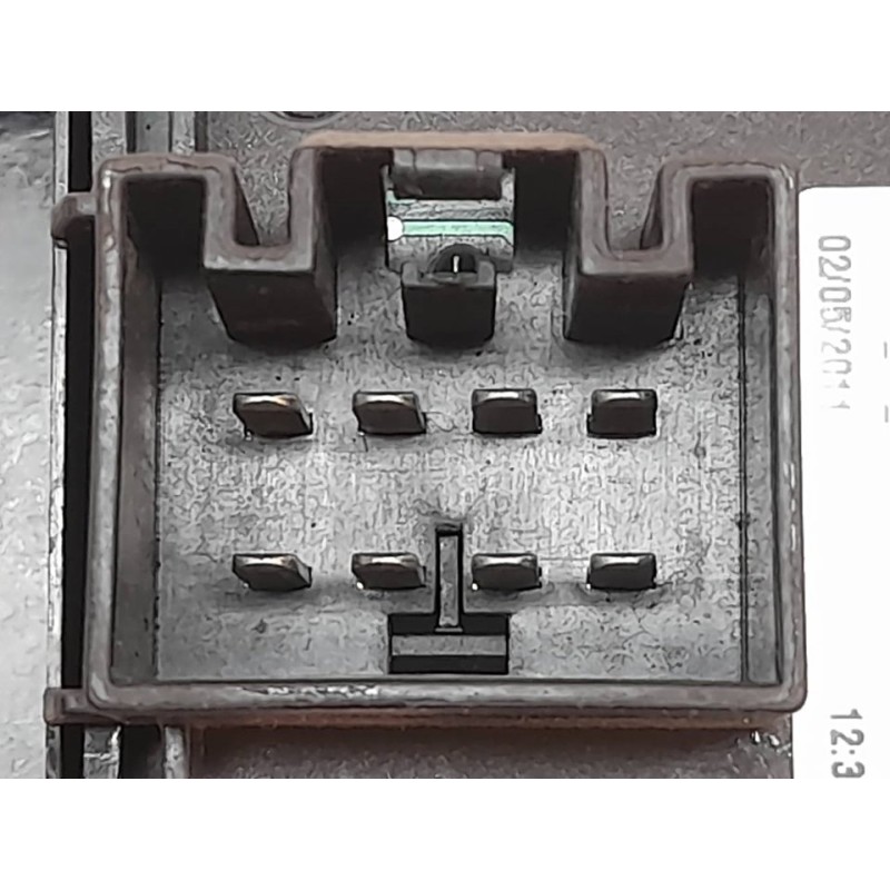 Recambio de mando elevalunas delantero izquierdo para ford fiesta (cb1) sport referencia OEM IAM 8A6T14A132EC - Blanco 2