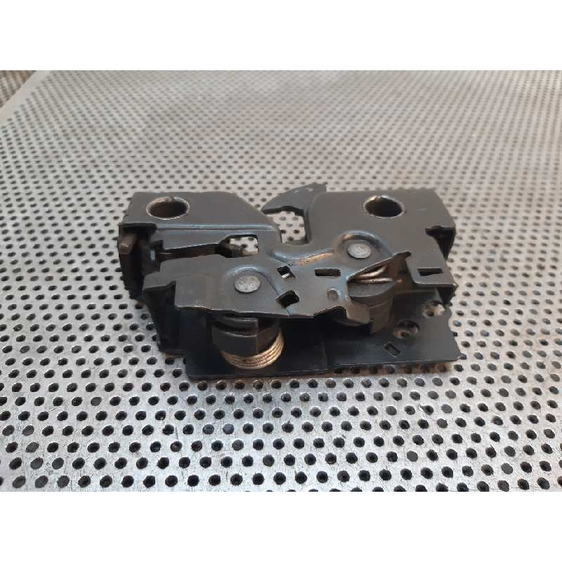 Recambio de cerradura capo para volkswagen scirocco (137) 2.0 tdi (103kw) bluemotion referencia OEM IAM 2