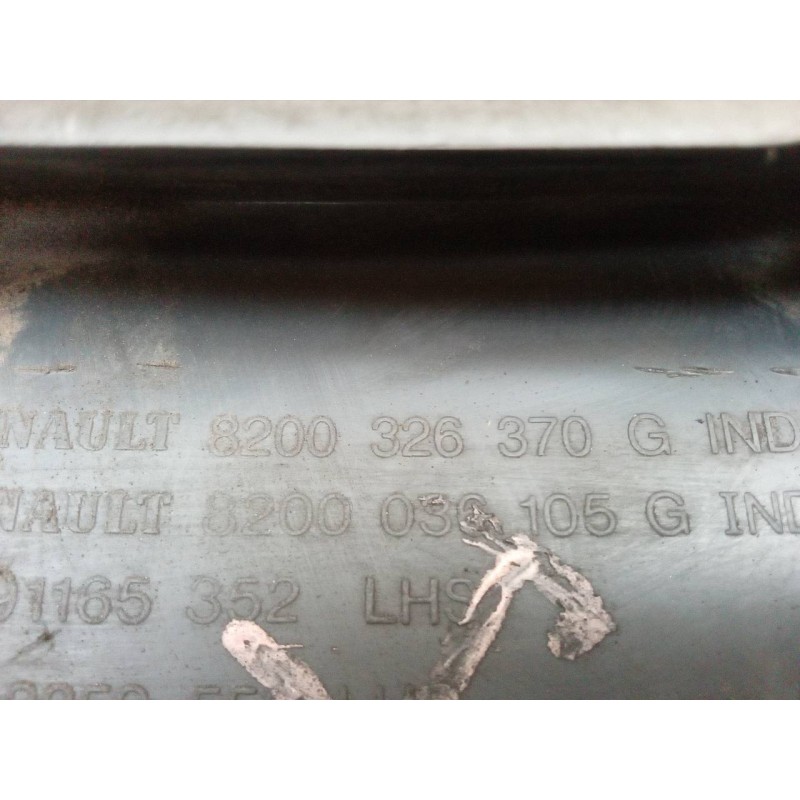 Recambio de moldura para renault trafic caja cerrada (ab 4.01) 27 cn referencia OEM IAM 8200326370 - Blanco 2