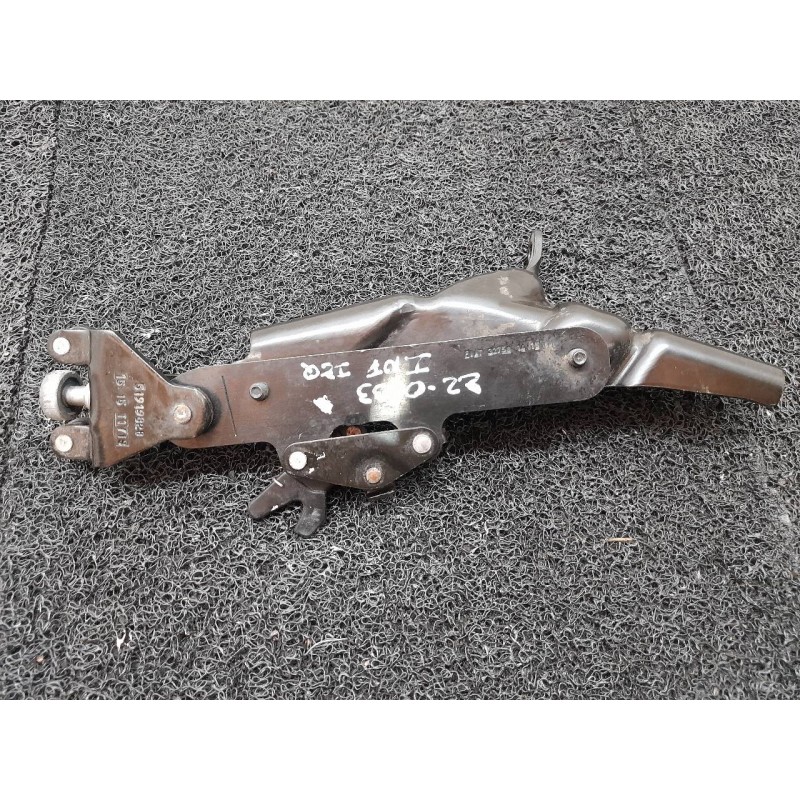 Recambio de soporte / guia puerta corredera para fiat doblo ii cargo (263) furgón base referencia OEM IAM 51842451 51919829 - Blanco 4