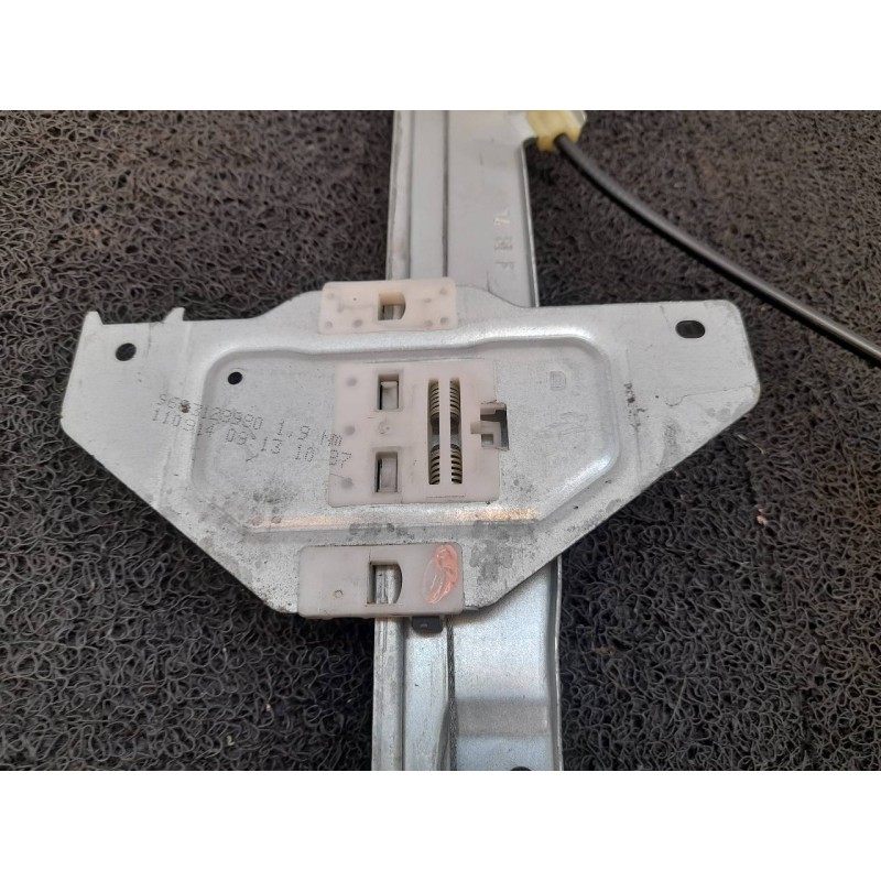 Recambio de elevalunas trasero derecho para citroën c3 attraction referencia OEM IAM - Blanco 6