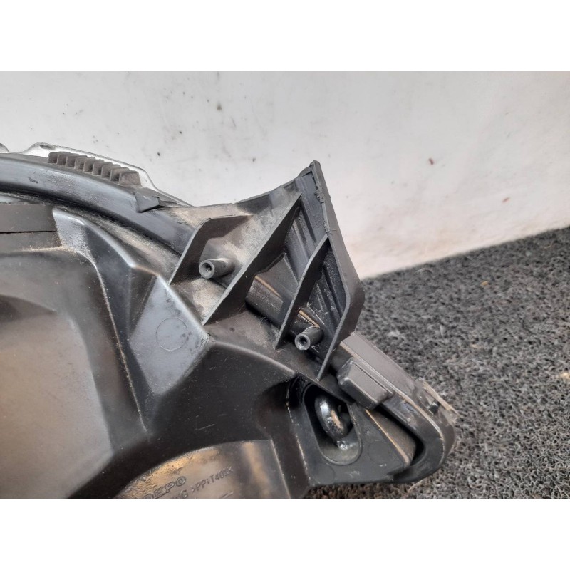 Recambio de faro izquierdo para opel astra h berlina cosmo referencia OEM IAM 2