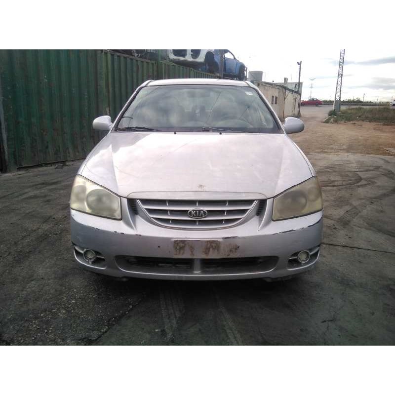 kia cerato del año 2004