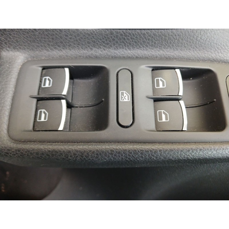 Recambio de mando elevalunas delantero izquierdo para volkswagen golf vi (5k1) 2.0 tdi referencia OEM IAM   