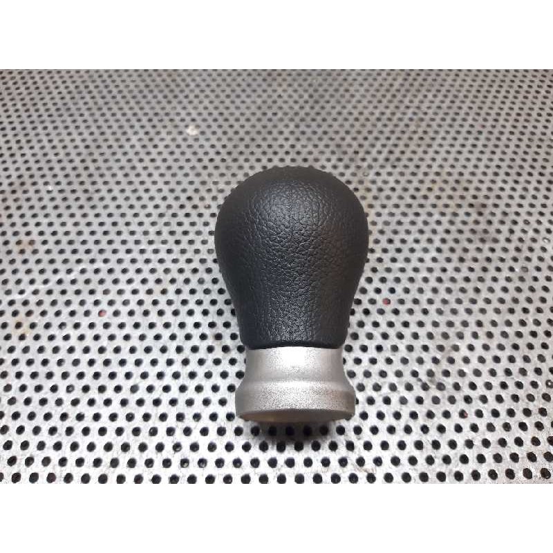 Recambio de pomo palanca cambio para kia rio 1.2 cat referencia OEM IAM - Negro 2