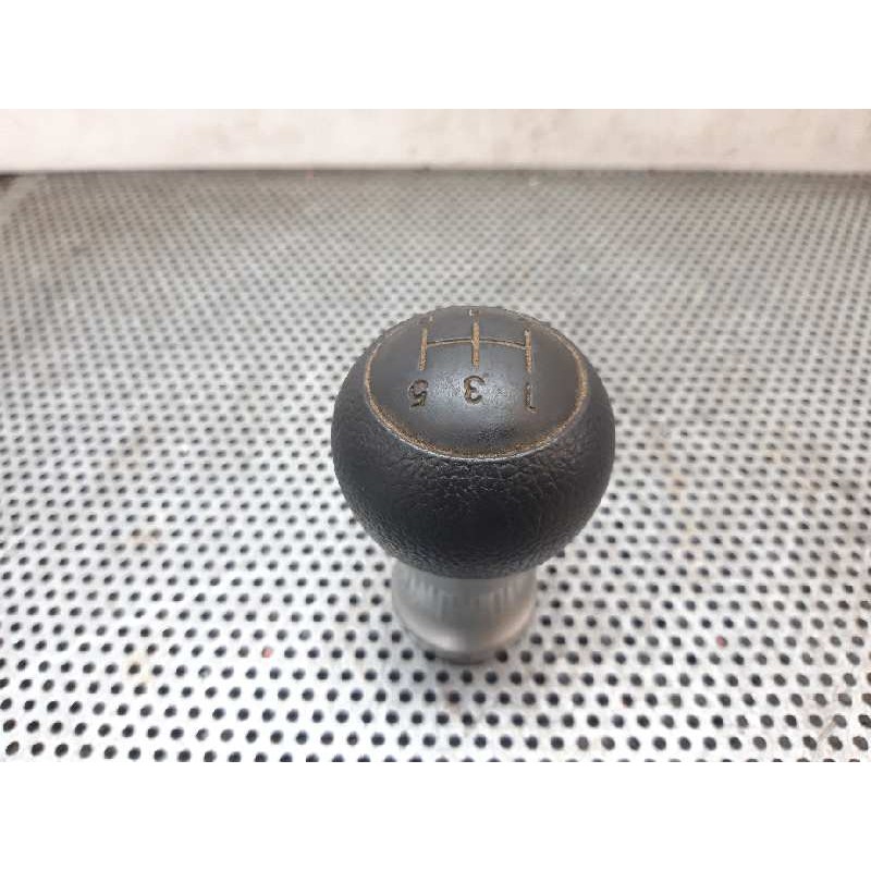 Recambio de pomo palanca cambio para kia rio 1.2 cat referencia OEM IAM - Negro 3