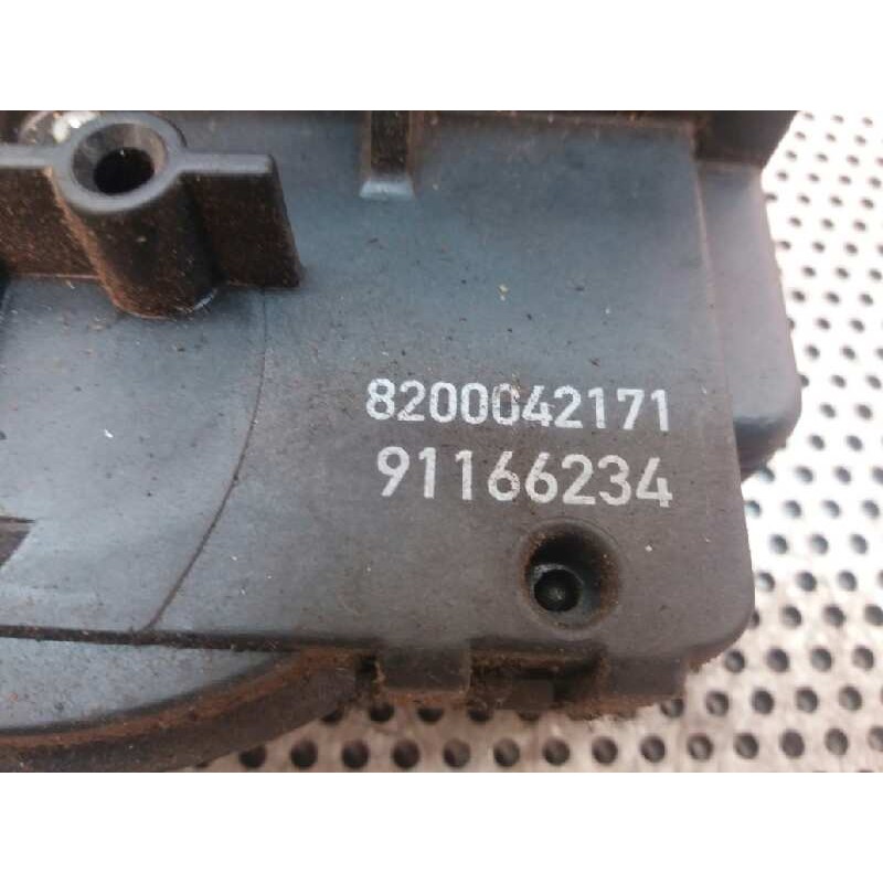 Recambio de cerradura puerta delantera derecha para nissan primastar (x83) combi 6 asientos batalla 2,78t referencia OEM IAM 820 - Blanco 2