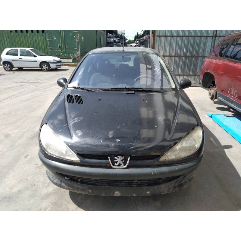 peugeot 206 berlina del año 2001