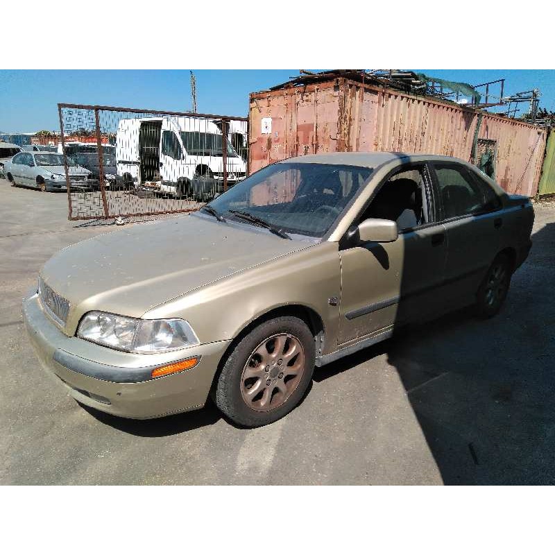 volvo s40 berlina del año 2000