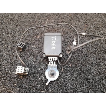 ENGANCHE CINTURON TRASERO DERECHO 33318AEU37 