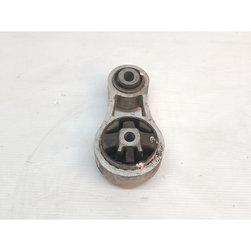 Recambio de soporte motor trasero para nissan primastar (x83) combi 6 asientos batalla 2,78t referencia OEM IAM 66683 003827 - Blanco