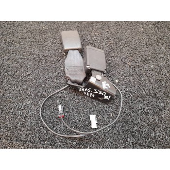 ENGANCHE CINTURON TRASERO IZQUIERDO 33218AEU36 32718AEU37 632332300D